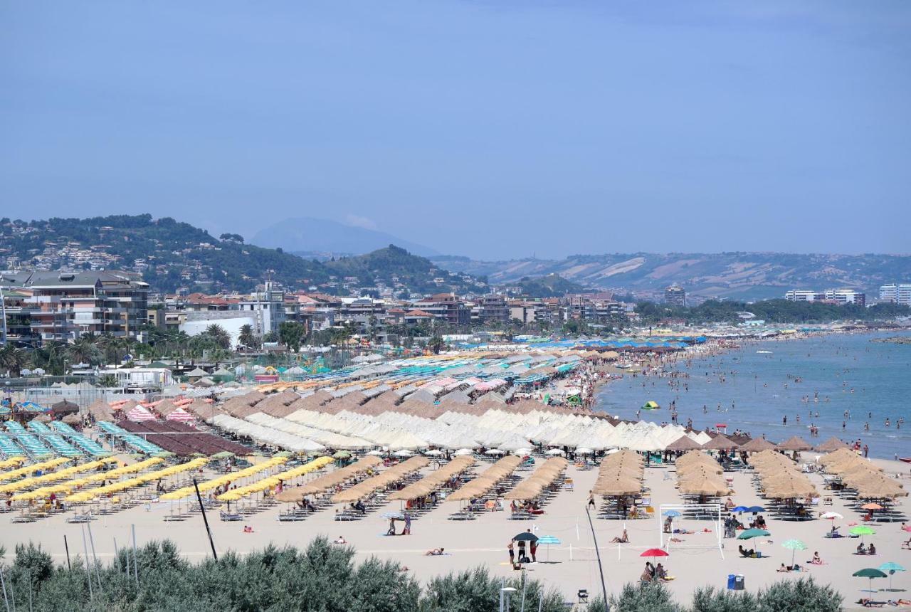 Suites Rome Pescara Ngoại thất bức ảnh